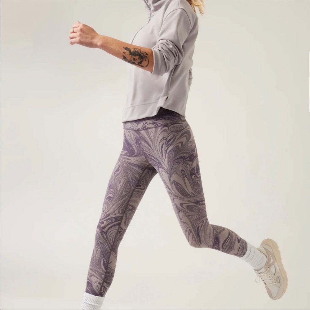 Athleta Transcend 7/8 Sumi Marble Violet Purple Crop Tight Leggings - Picture 3 of 6